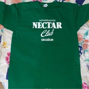 gildan aguardiente graphic tee size L